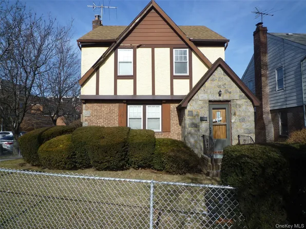 141-11 Booth Memorial Avenue, Flushing, NY 11355