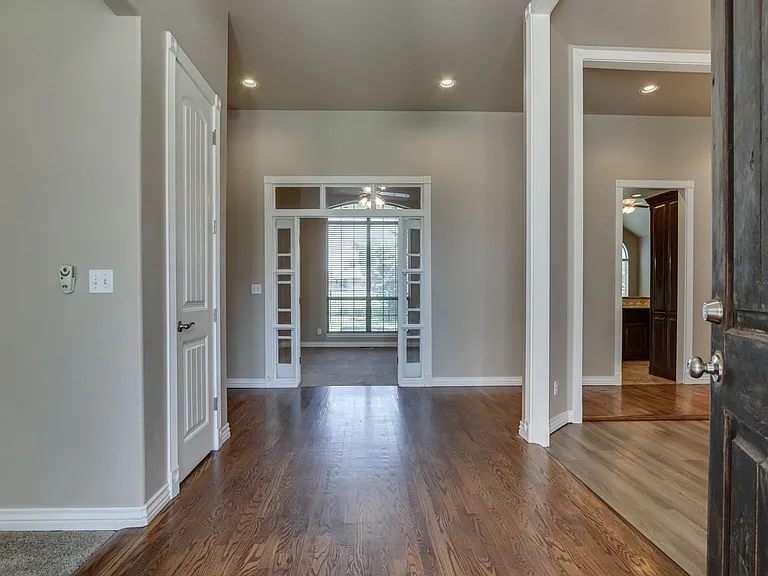 3341 Heritage Green Cir — Photo 7