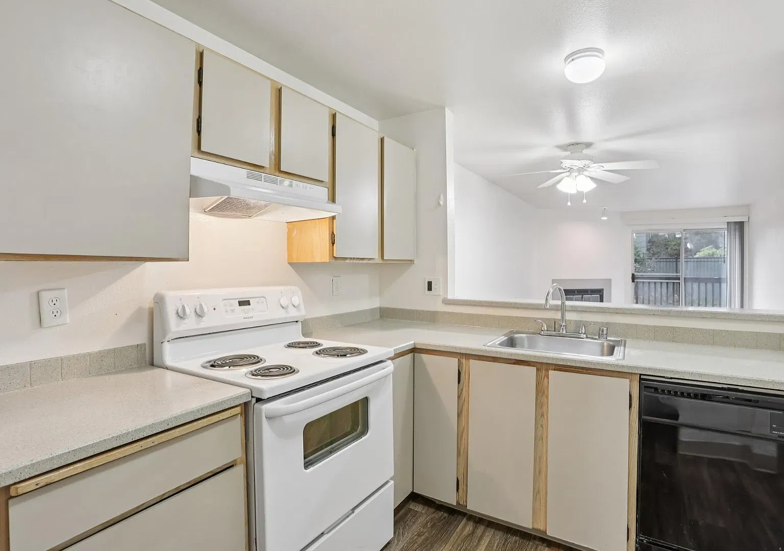 3516 204th Street Sw - Poplar-J205 — Photo 3