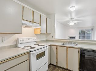 3516 204th St SW #205, Lynnwood, WA 98036