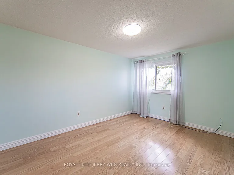 10 Kingsboro Rd — Photo 16