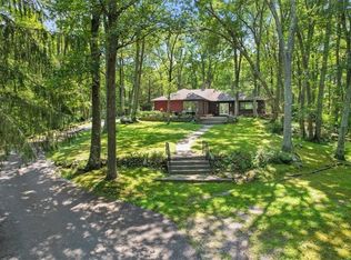 63 Oak Shadow Ln, Pawling, NY 12564