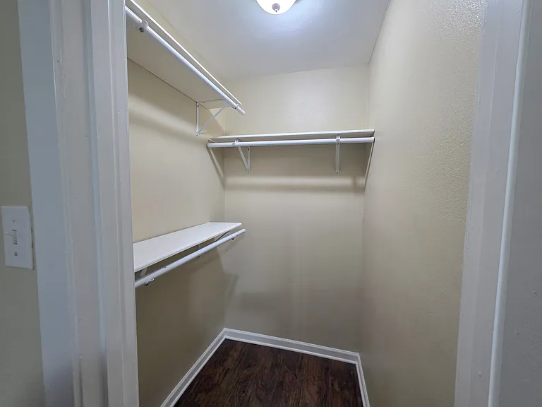 5219 Goodland Dr — Photo 14