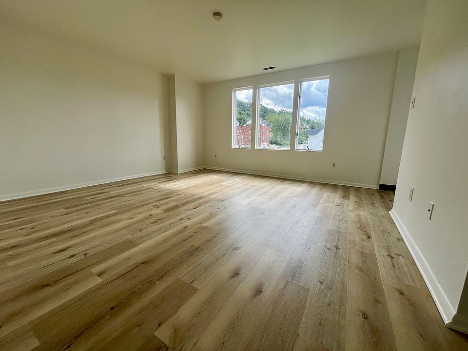 1st image of 115 W 9th Ave APT 5