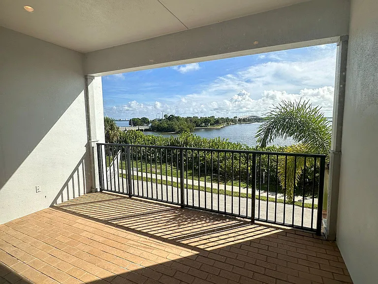 3702 NE Indian River Dr #201 — Photo 16