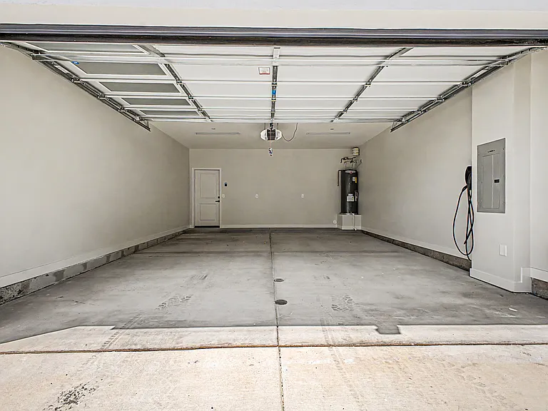2601 E Clarendon Ave #9 — Photo 10