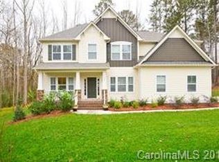 13422 Fairington Oaks Dr, Mint Hill, NC 28227