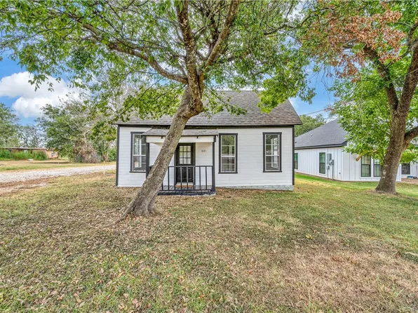 601 S Main St, West, TX 76691