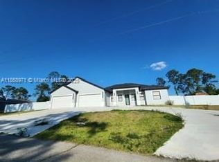 6031 S Moss Cir, Labelle, FL 33935