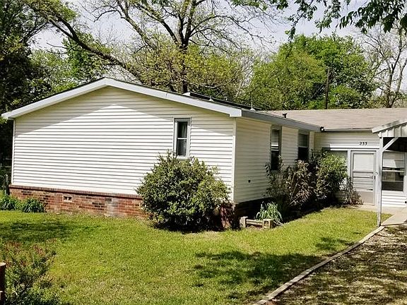 4th image of 233 Oak Trail Dr