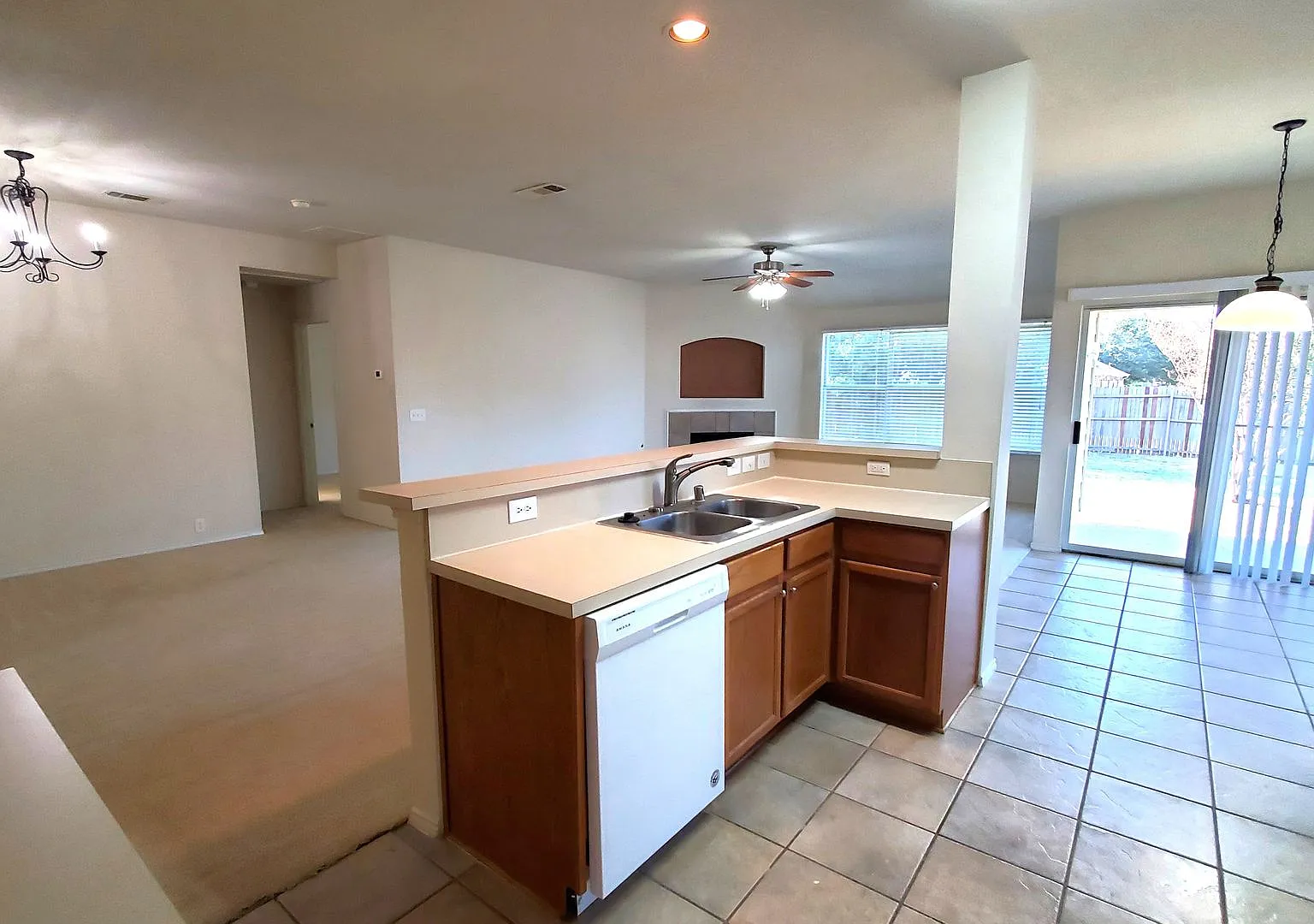 Great Home Ready Now! — Photo 4