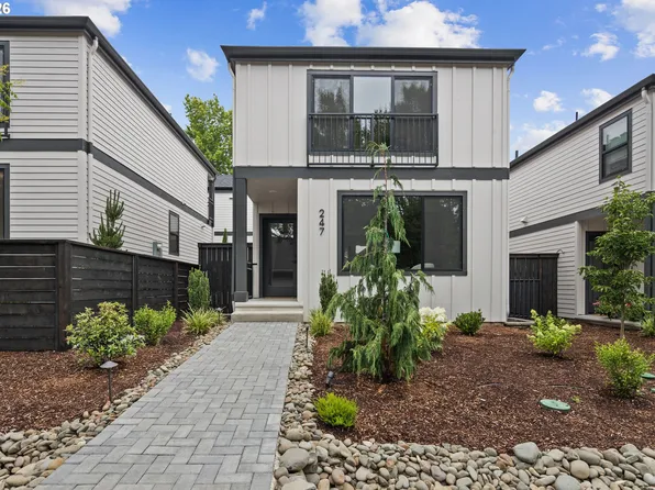 247 E Ave, Lake Oswego, OR 97034
