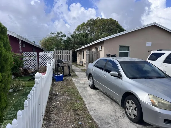 633 W 9th Street #B, Riviera Beach, FL 33404