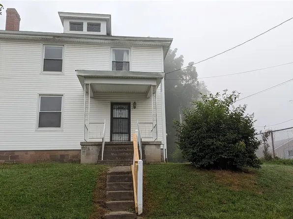 9 1st St E, Fredericktown, PA 15333