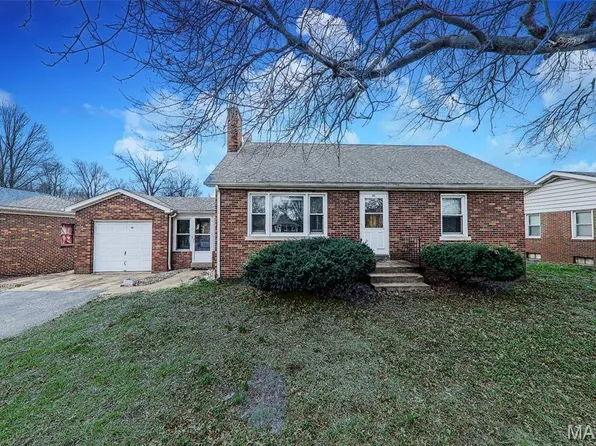 301 N Belt E, Belleville, IL 62226