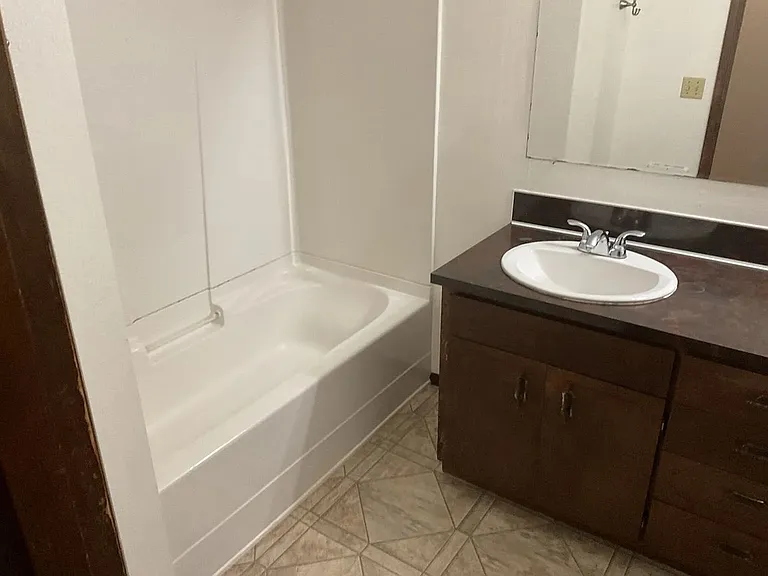 168 Chilvers Rd #K — Photo 14