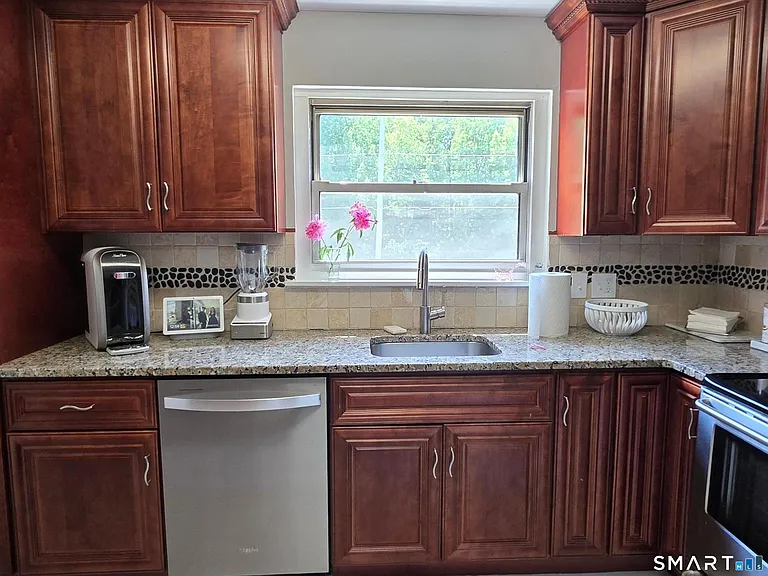 500 Oak Ave #21 — Photo 7
