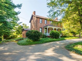 2430 Southvue Dr, Pittsburgh, PA 15241