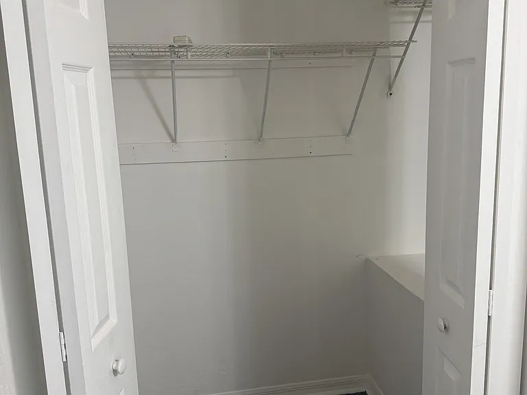 4634 SW 45th Ln — Photo 17