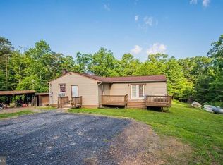 183 Old Barn Ln, Fort Valley, VA 22652
