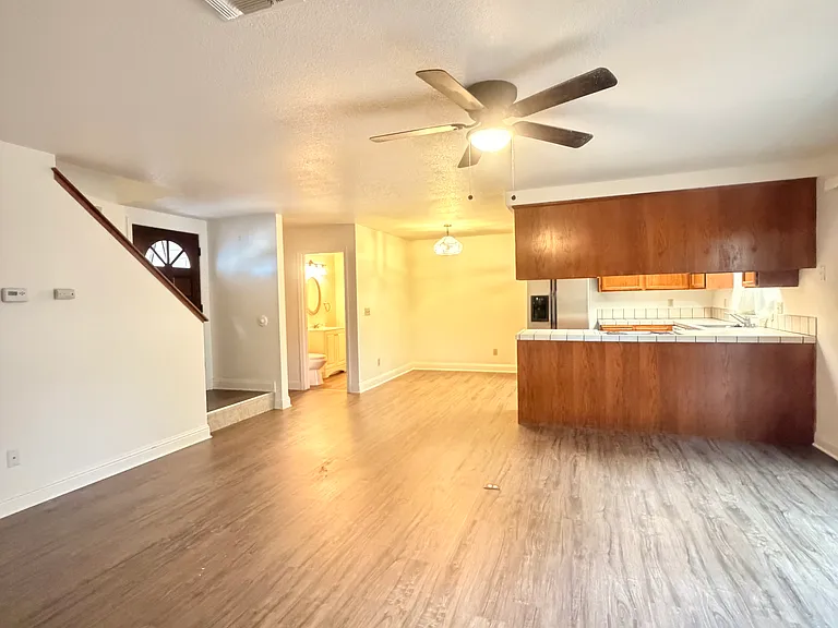 2711 Hopi Ct — Photo 5