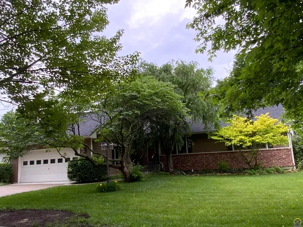 4127 SE 42nd Ct, Topeka, KS 66609
