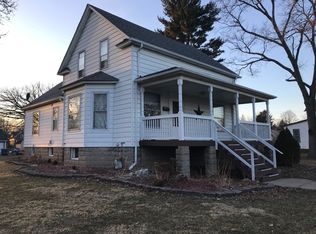 305 N Pine St, Momence, IL