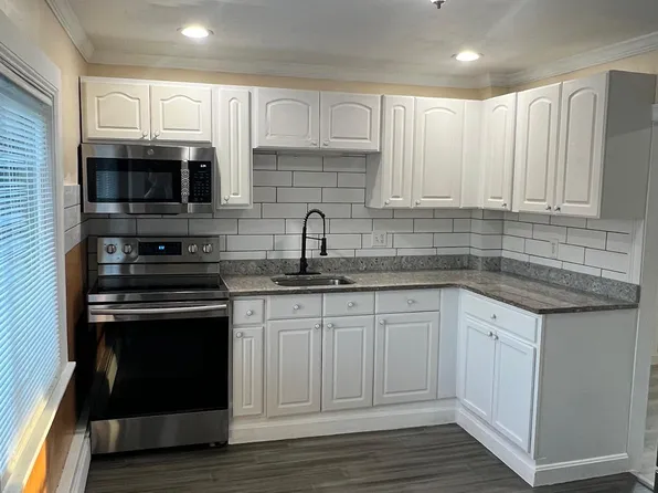 50 Union St #2FL, Methuen, MA 01844