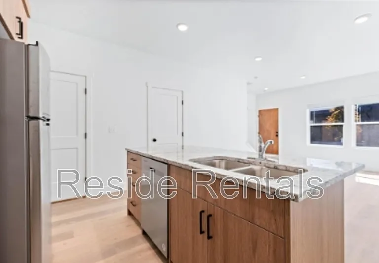 35 N Gateway Dr #2 — Photo 5