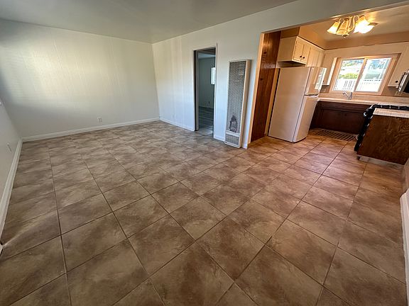 4th image of 1036 Del Mar Ave APT E
