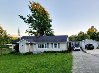 9105 Lullaby Ln, Oak Ridge, TN 37830