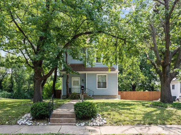 2750 Ellendale Ave, Saint Louis, MO 63143