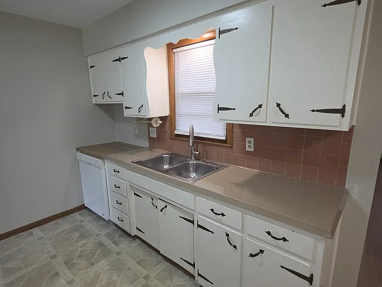 2101 E Ventnor St — Photo 5
