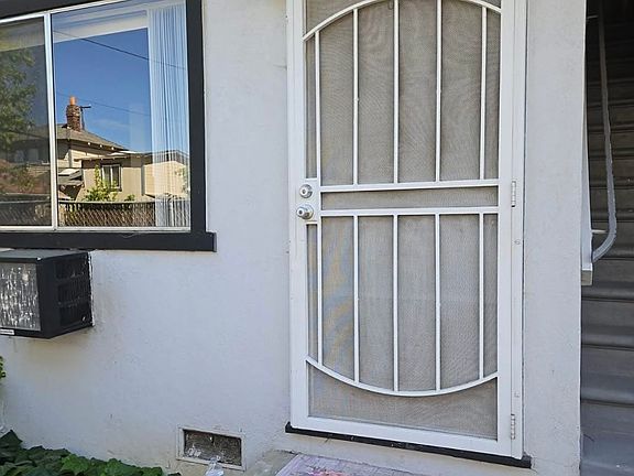 2nd image of 2545 28th St APT 2