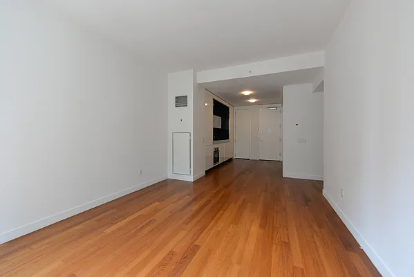 Rented by 212 Consulting Corp | media 43