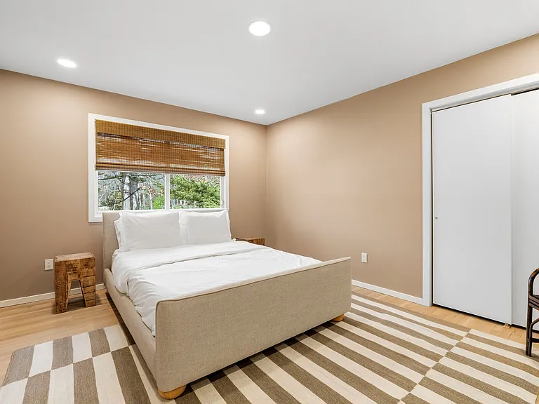 15 Elizabeth Ln — Photo 16