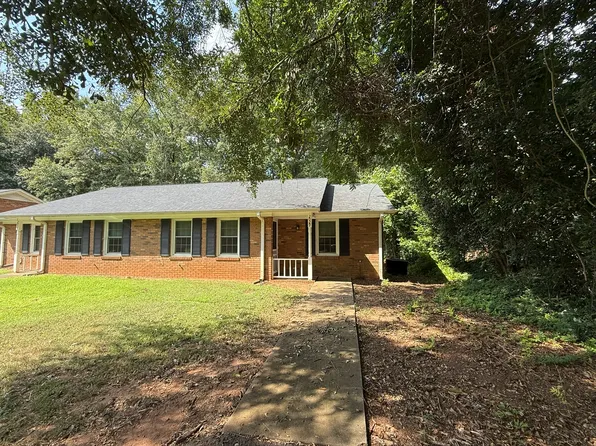 2029 Pineview Dr, Spartanburg, SC 29307