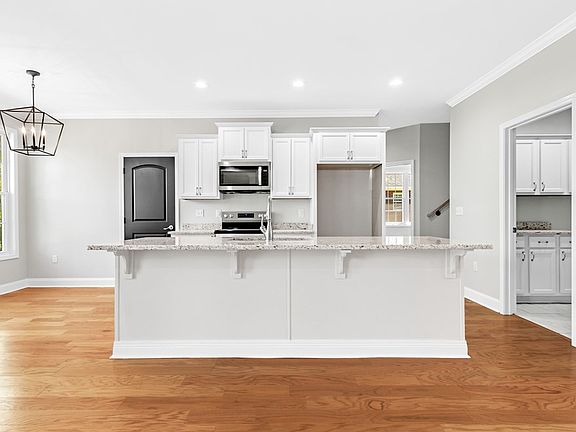 5th image of 340 Old Orchard Way
