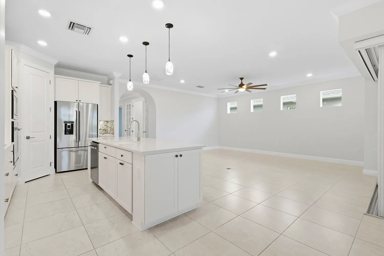 3 bed, 2007 sqft, $2,750 — Photo 3
