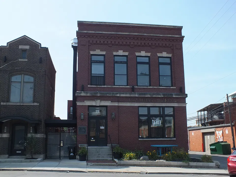21 E 5th Ave #201