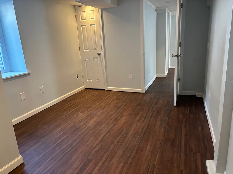 775 Lexington Pkwy S — Photo 11