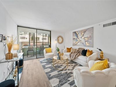 600 W 9th St APT 209, Los Angeles, CA, 90015