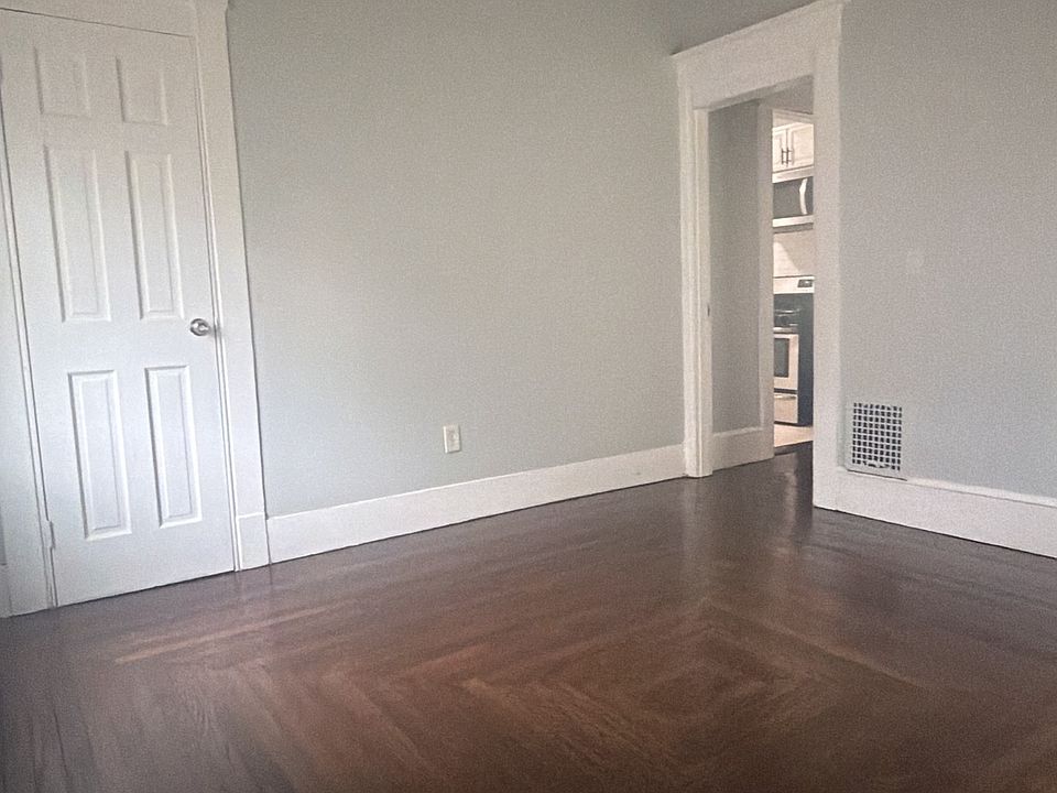 1st image of 379 Norton St #2