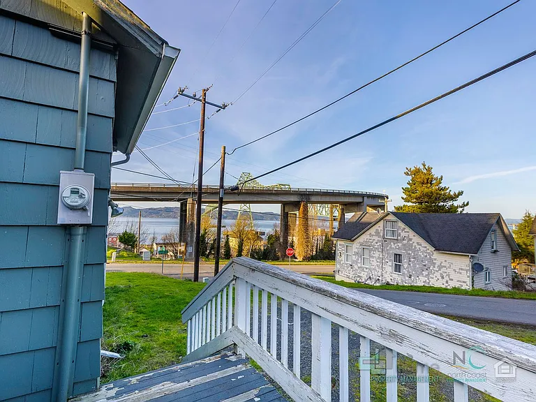 301 Alameda Ave — Photo 42