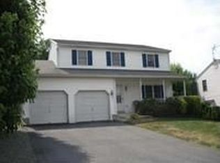 4370 Hillside Rd, Reading, PA 19606