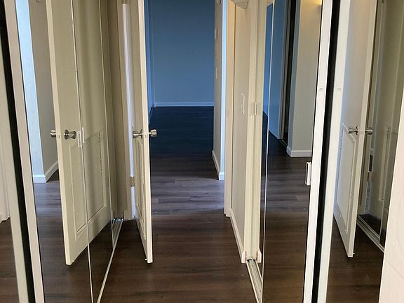 4th image of 490 N Civic Dr APT 210