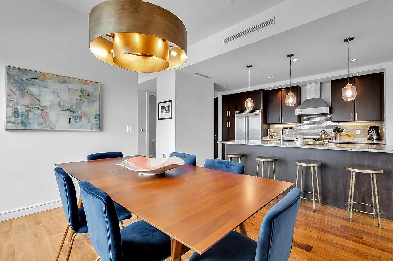 106 West Seeboth STREET #1203 photo 1