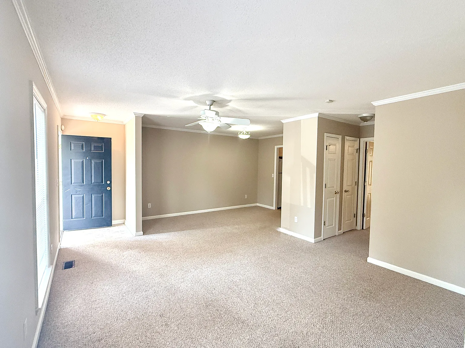 2 bed, 1055 sqft, $1,145 — Photo 2