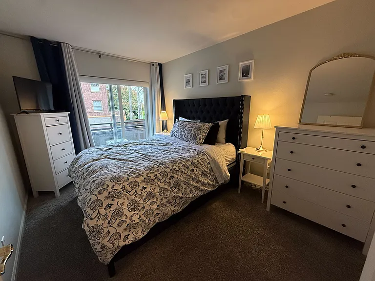 1417 Queen Anne Ave N #204 — Photo 10