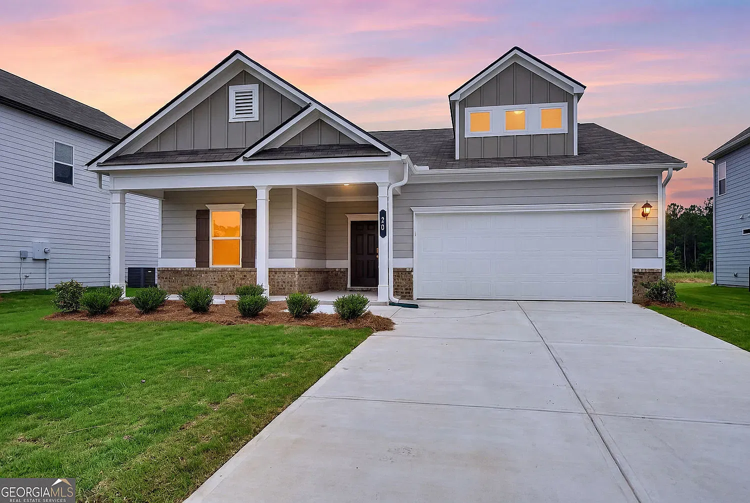 3 bed, 2.5 bath, 1650 sqft, $2,200 — Photo 1